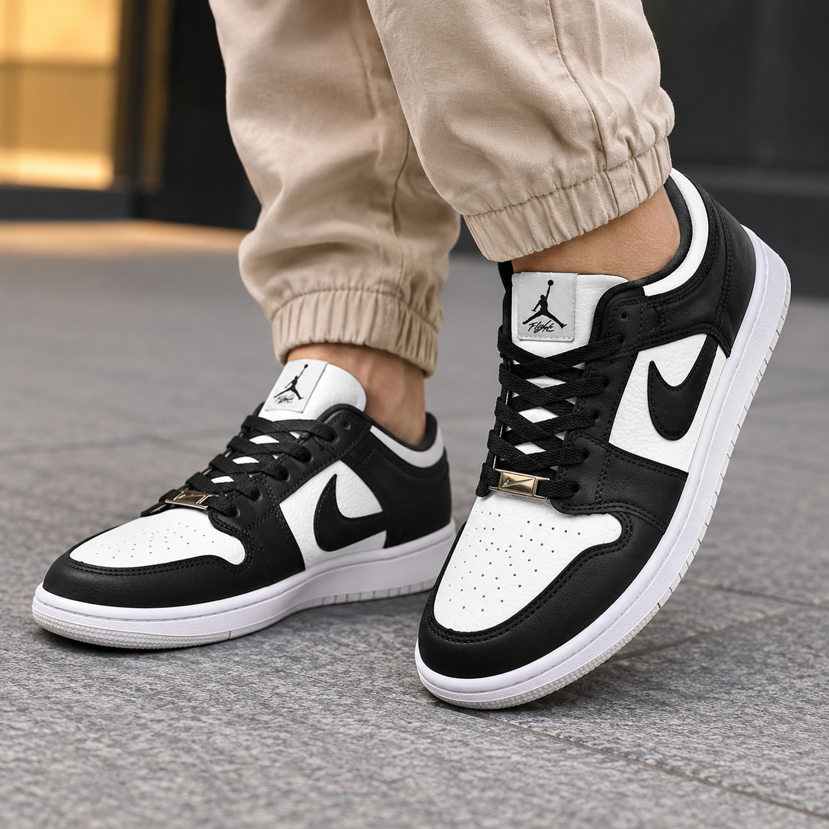 Nike Premium Black & White Sneakers – Modern & Stylish Casual Footwear